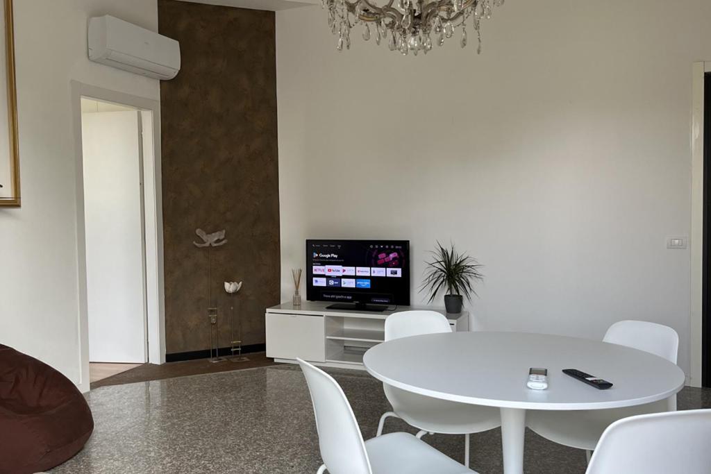Ferienwohnung La Casa Di Antoine Cesano Maderno Exterior foto